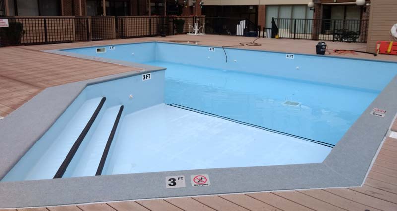 By renovating the pool, the condominium association achieved its goal in replacing the tired, leaking vessel, breathing new life into the outdoor living space.