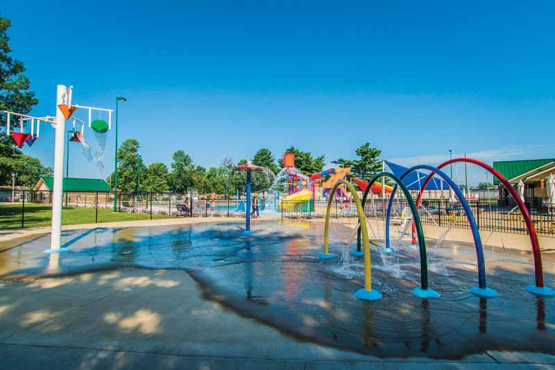 The splash pad’s perimeter measured 144.8 m (475 ft) and used 9085 L (2400 gal) of water.