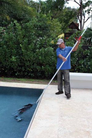 A service technician can spend up to 20 per cent less time per pool when using a handheld, battery-operated pool cleaner as opposed to a traditional vacuum with hose, which takes a lot of time to set-up and put away. 