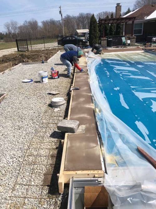 It takes a lot less time to put in a fibreglass pool than a traditional beach-entry pool, which is one of the reasons professionals include fibreglass as part of their pool construction offering.