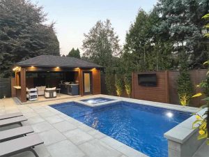 Pool Craft’s objective was to create a modern, opulent outdoor space that incorporated all the elements on the client’s wish list. 